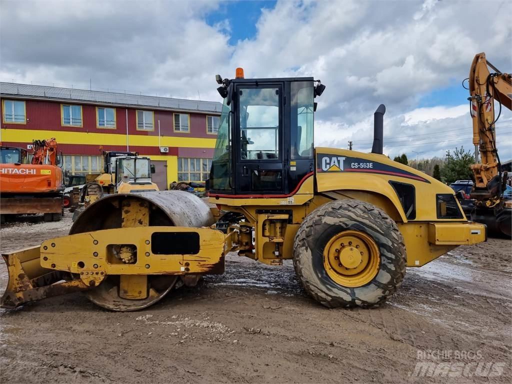 CAT CS 563E Ühe trumliga rullid