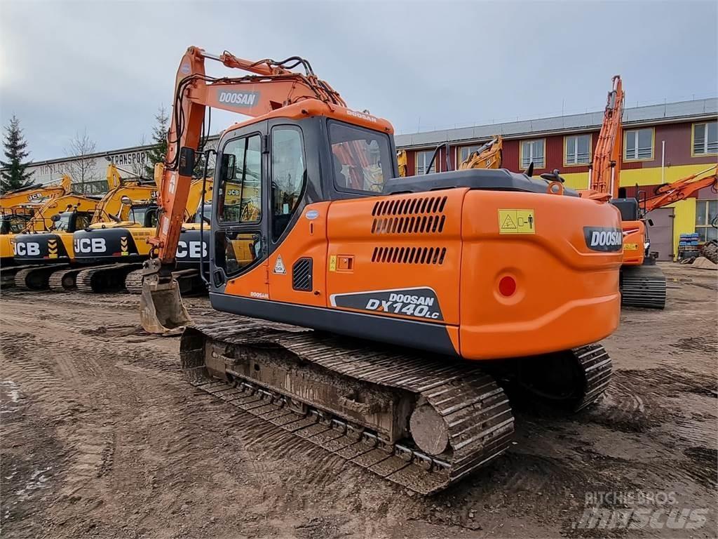 Doosan DX140LC-3 Roomikekskavaatorid