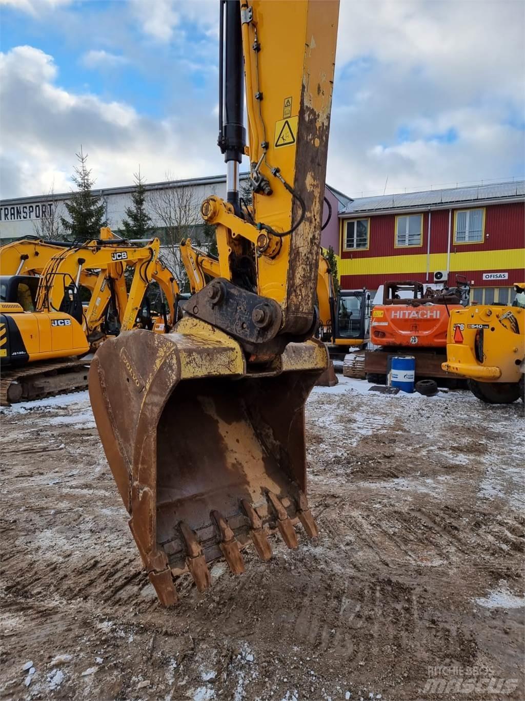 JCB JS220LC Plus Roomikekskavaatorid