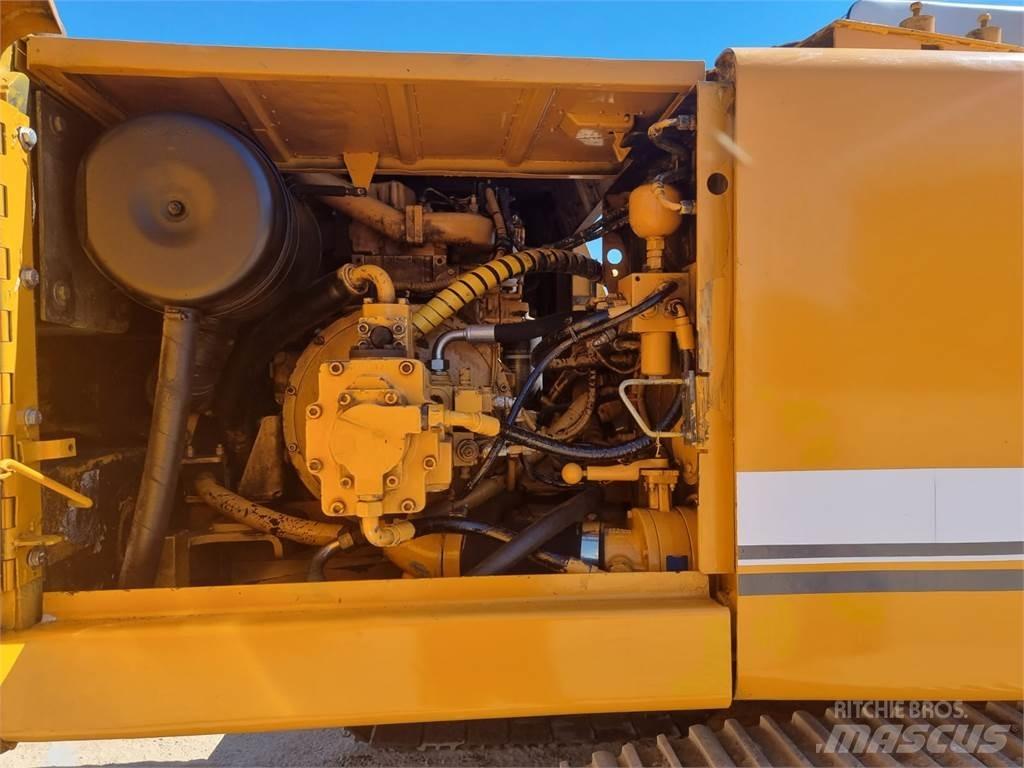 Liebherr R922 HDSL Roomikekskavaatorid