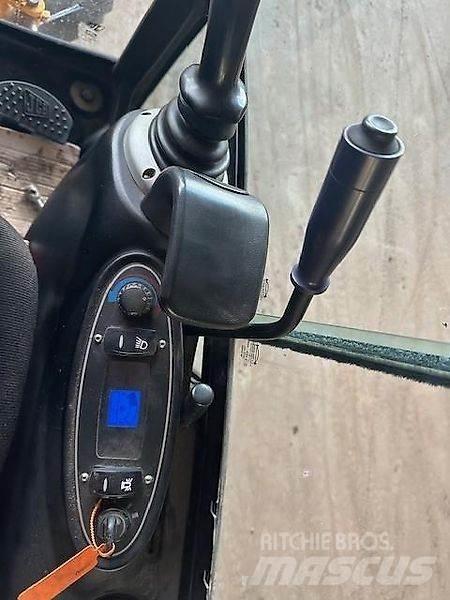 JCB 8018 CTS Roomikekskavaatorid