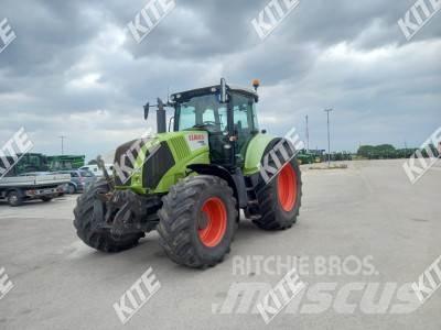 CLAAS Axion 820 Traktorid