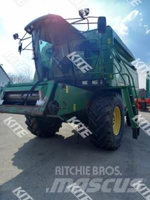 John Deere 2256 2WD Teraviljakombainid