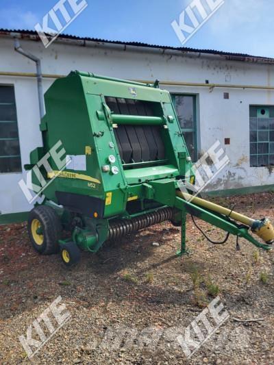 John Deere 852 Ruloonpressid