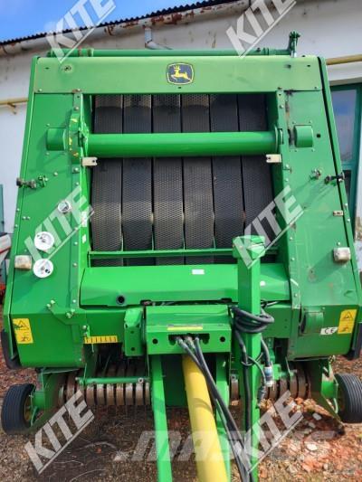 John Deere 852 Ruloonpressid