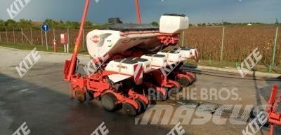Kuhn Maxima 2TS Külvik-äkked