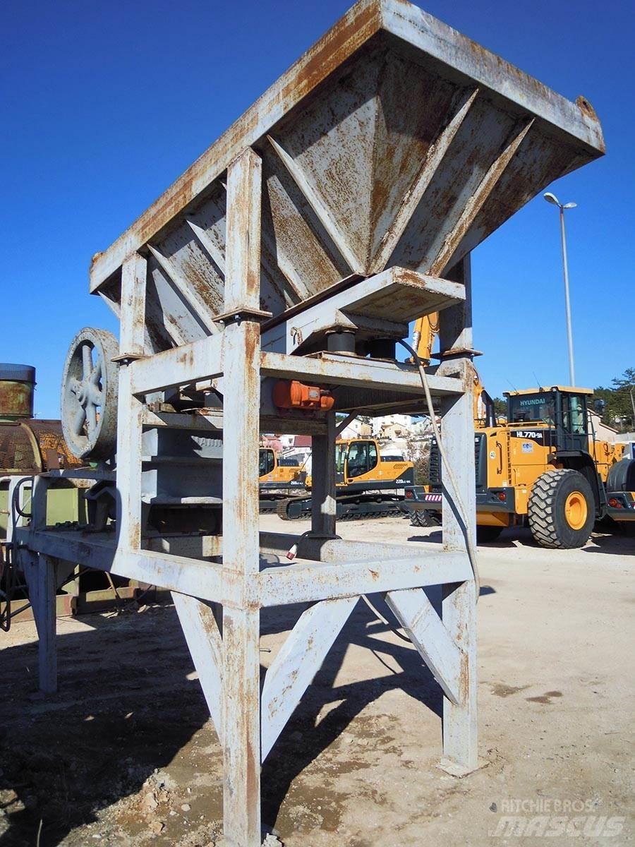 Ammann Backenbroeher 5-11 Freesid / lihvmasinad