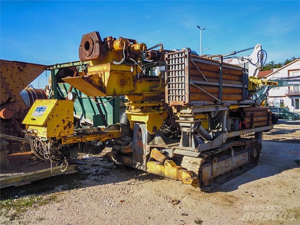Atlas Copco Mustang 13-F3 Vertikaalsed puurmasinad