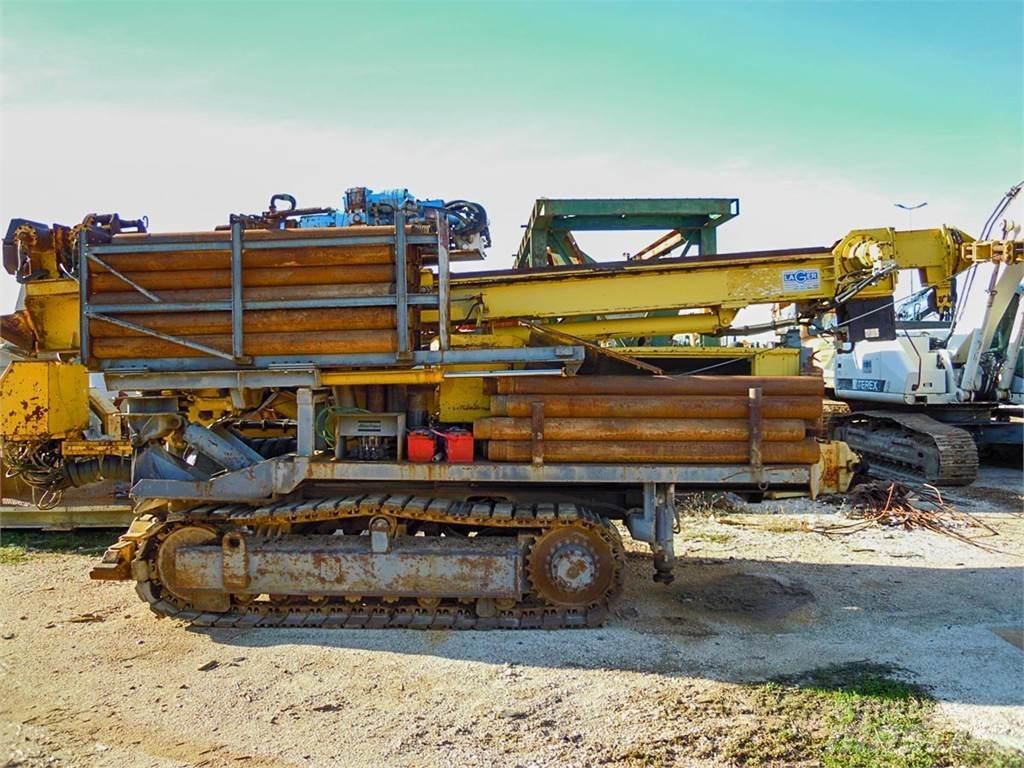 Atlas Copco Mustang 13-F3 Vertikaalsed puurmasinad