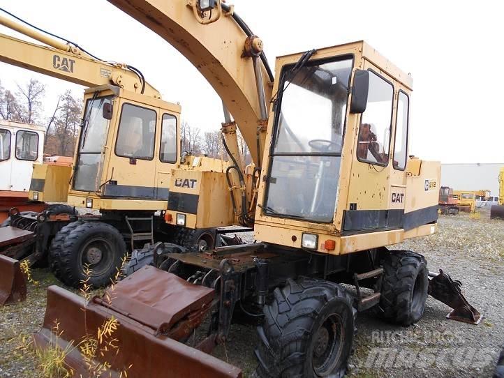 CAT 212B FT Ratasekskavaatorid