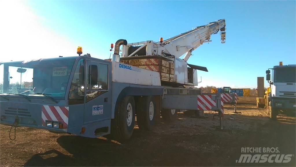 Demag AC 180 Raske maastiku tõstukid