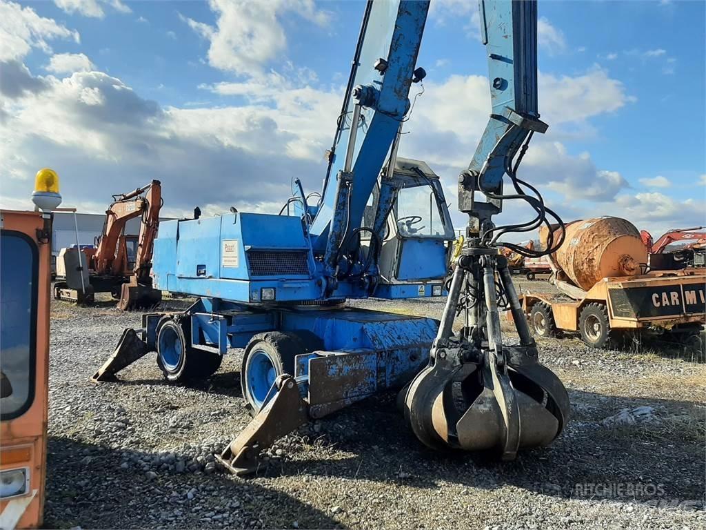 Fuchs F 713,3M Materjalikäitlusmasinad