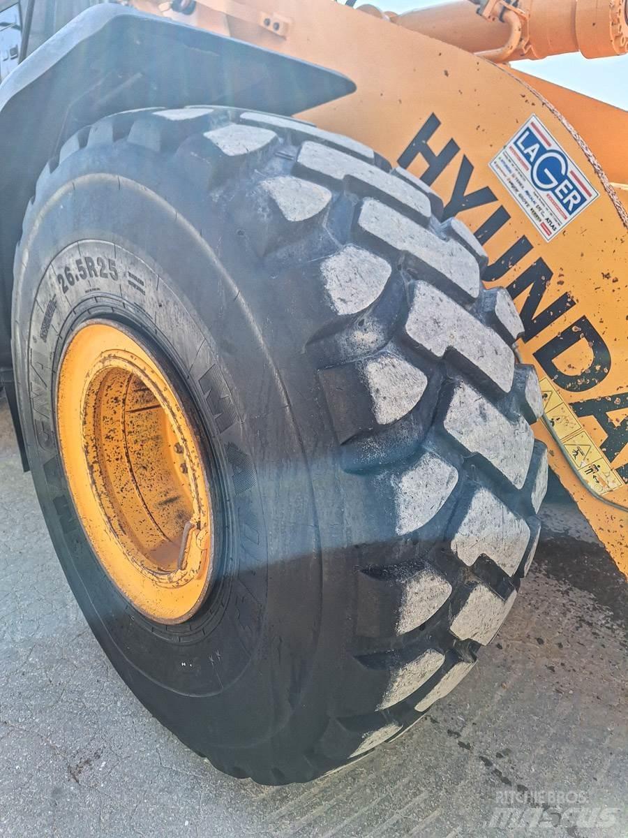 Hyundai HL770-9A Rataslaadurid