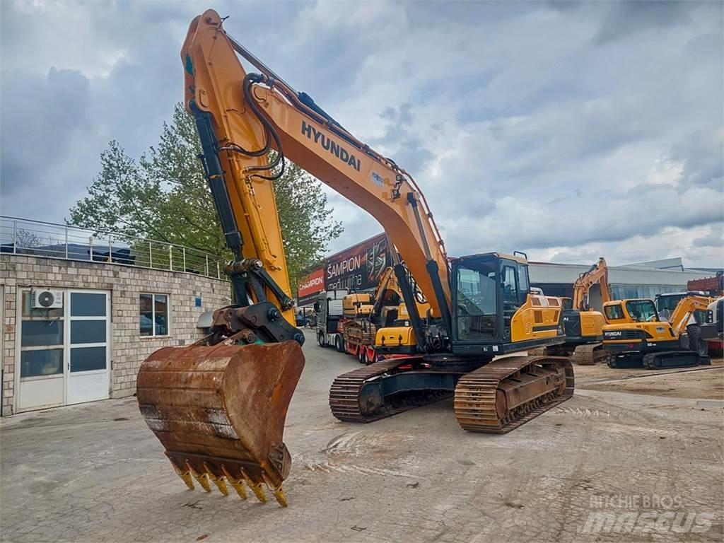 Hyundai HX330L Roomikekskavaatorid