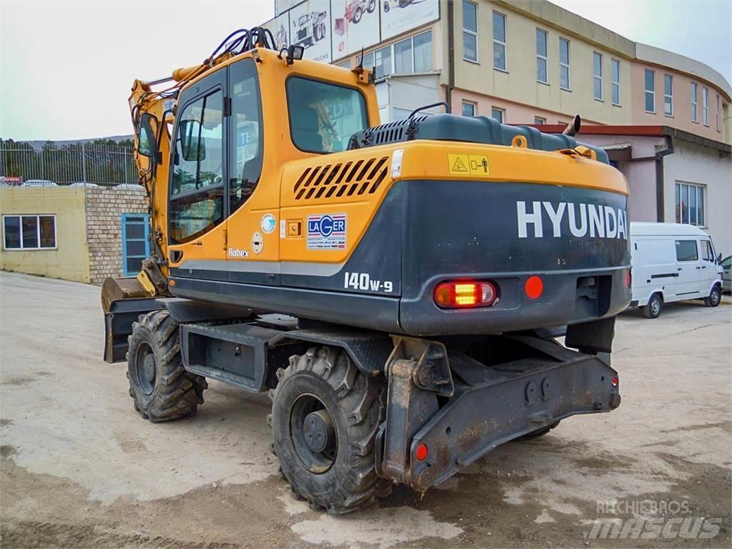 Hyundai R140W-9 Ratasekskavaatorid