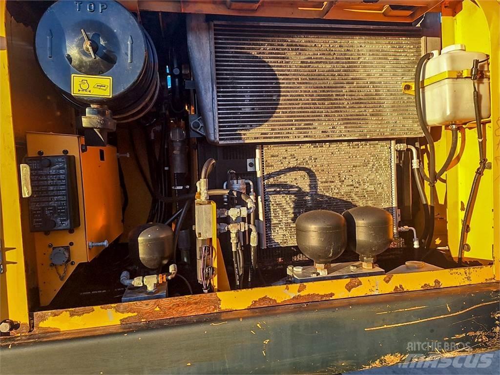 Hyundai R170W-7A Ratasekskavaatorid