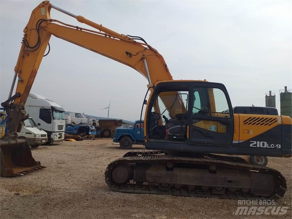 Hyundai R210LC-9 Roomikekskavaatorid