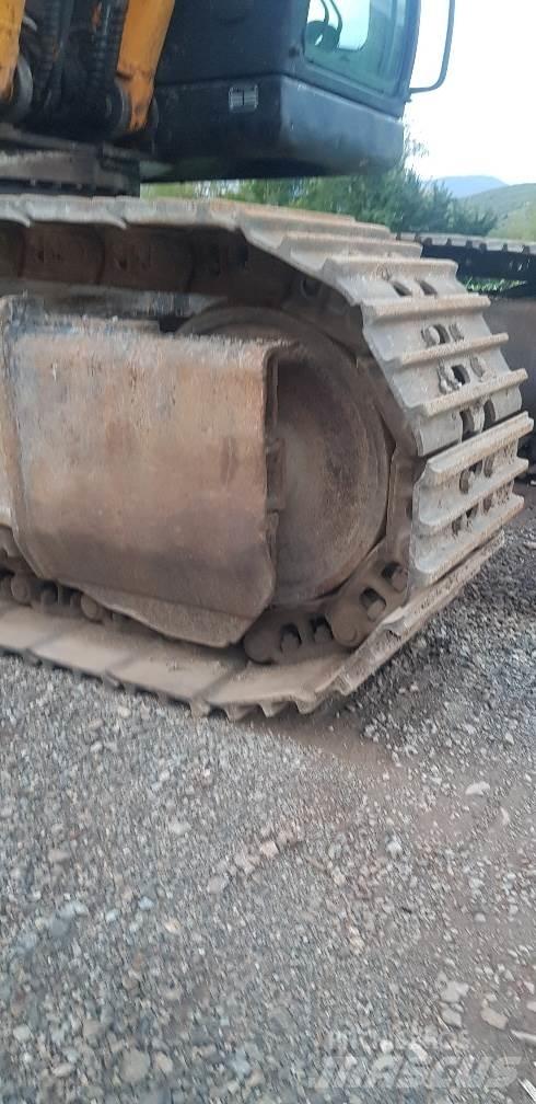 Hyundai R210NLC-7A Roomikekskavaatorid