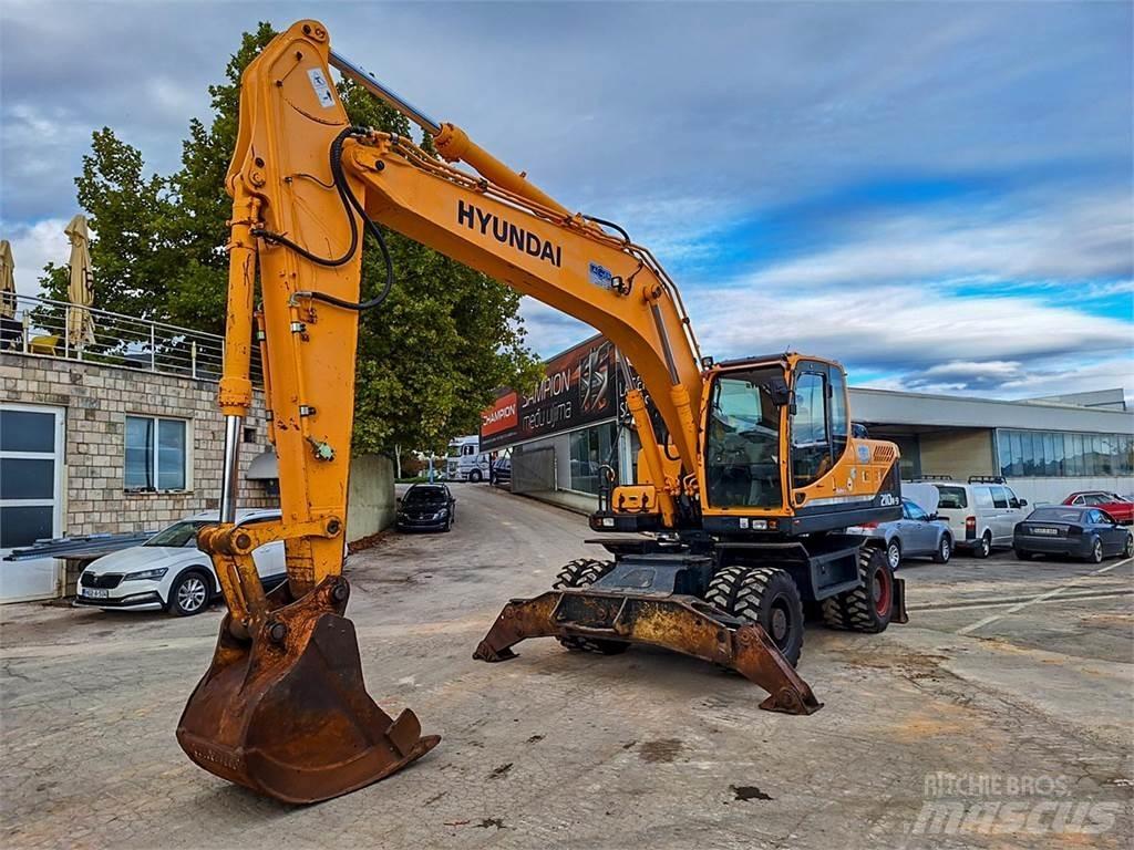 Hyundai R210W-9 Ratasekskavaatorid
