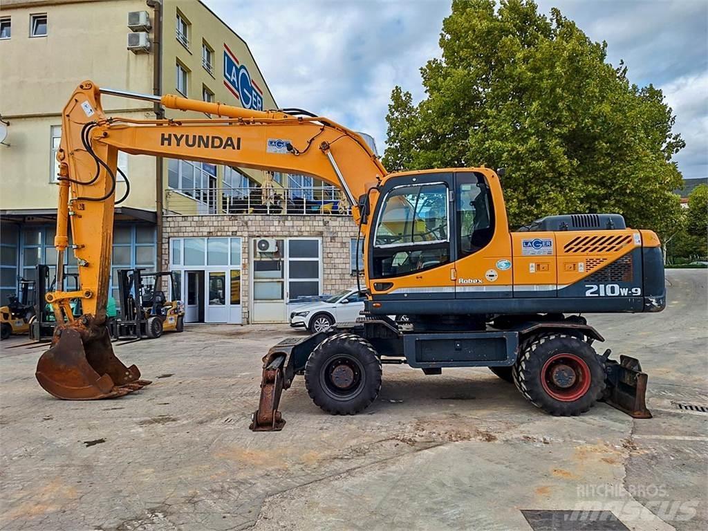 Hyundai R210W-9 Ratasekskavaatorid