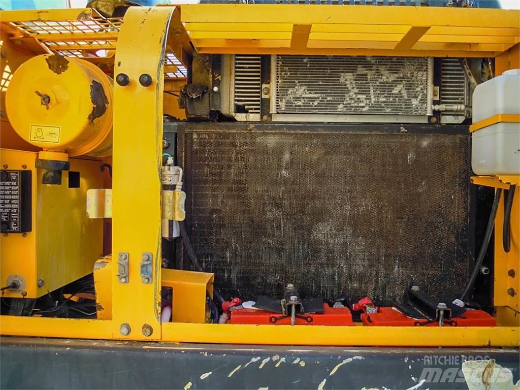 Hyundai R250LC-7 Roomikekskavaatorid