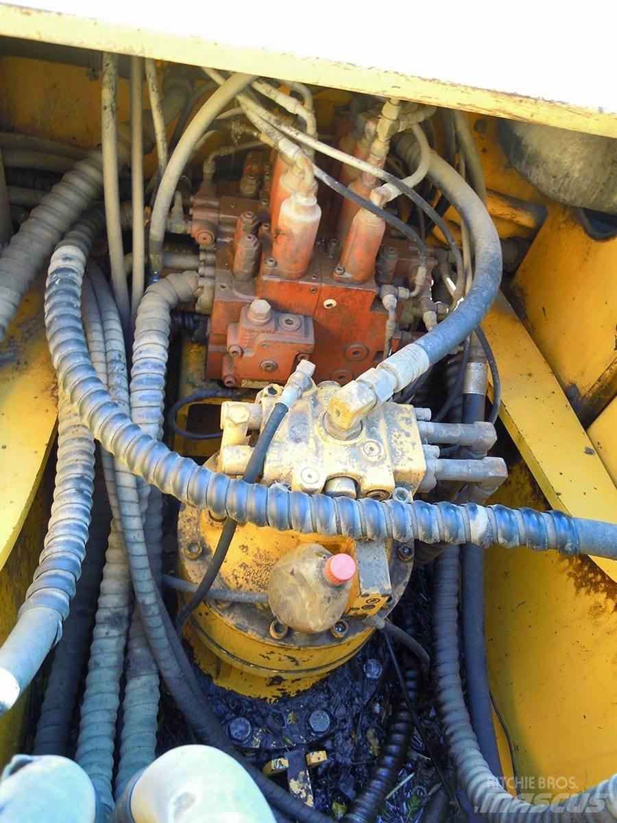 Hyundai R250NLC-7 Roomikekskavaatorid