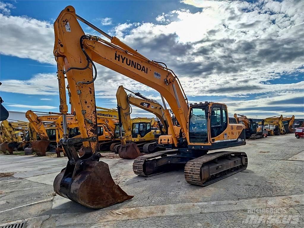 Hyundai R260LC-9A Roomikekskavaatorid