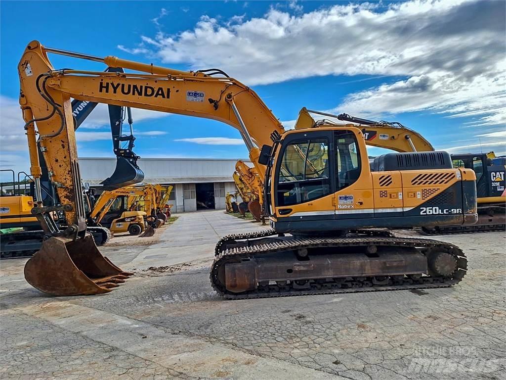 Hyundai R260LC-9A Roomikekskavaatorid