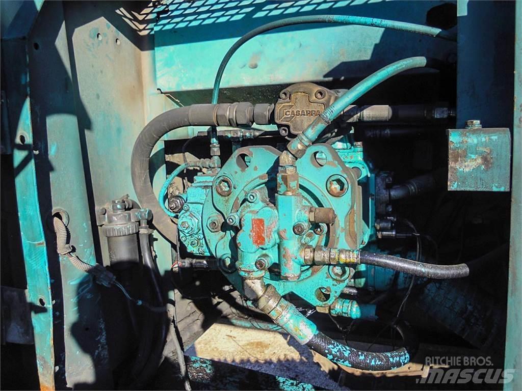 Kobelco SK250NLC-6 Roomikekskavaatorid