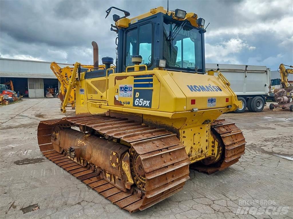 Komatsu D65PX-17 Buldooserid