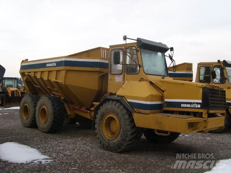 Komatsu HA270-3 Liigendraamiga pinnaseveokid