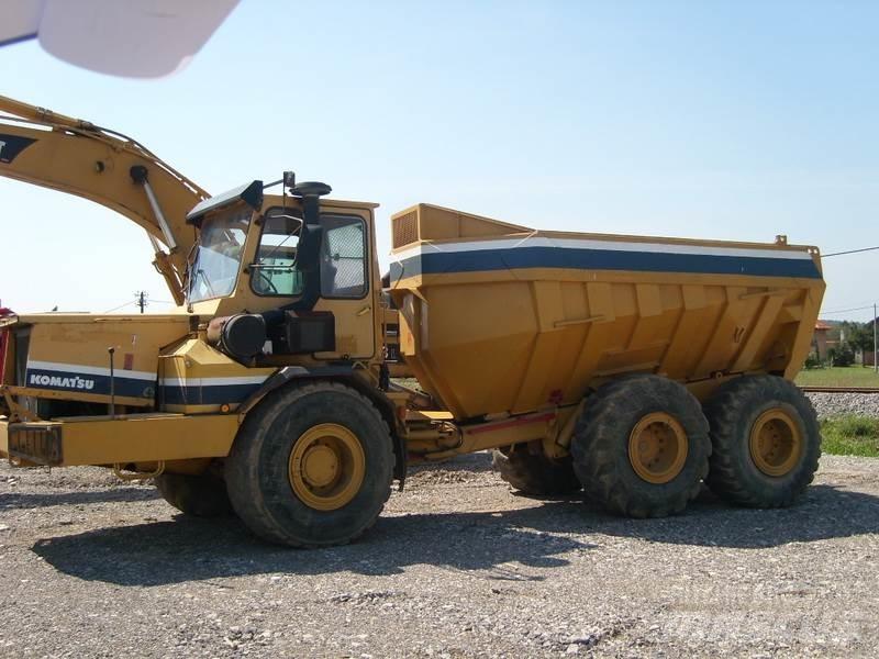 Komatsu HA270-3 Liigendraamiga pinnaseveokid