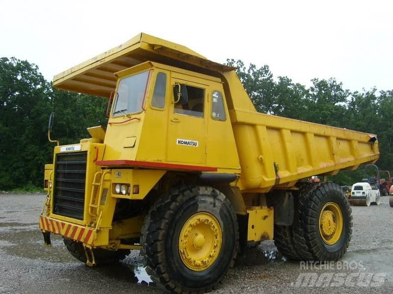 Komatsu HD325-5 Väikekallurid