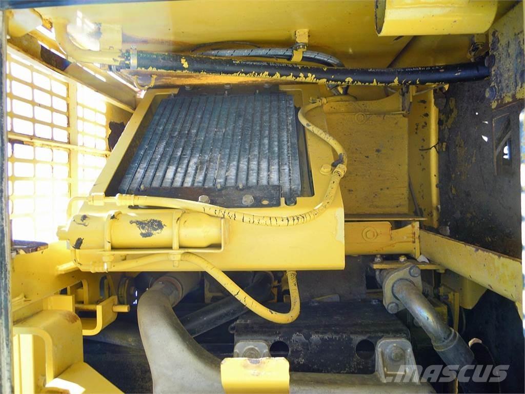 Komatsu PC340NLC-6K Roomikekskavaatorid