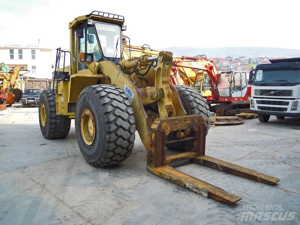 Komatsu WA500-1 Rataslaadurid
