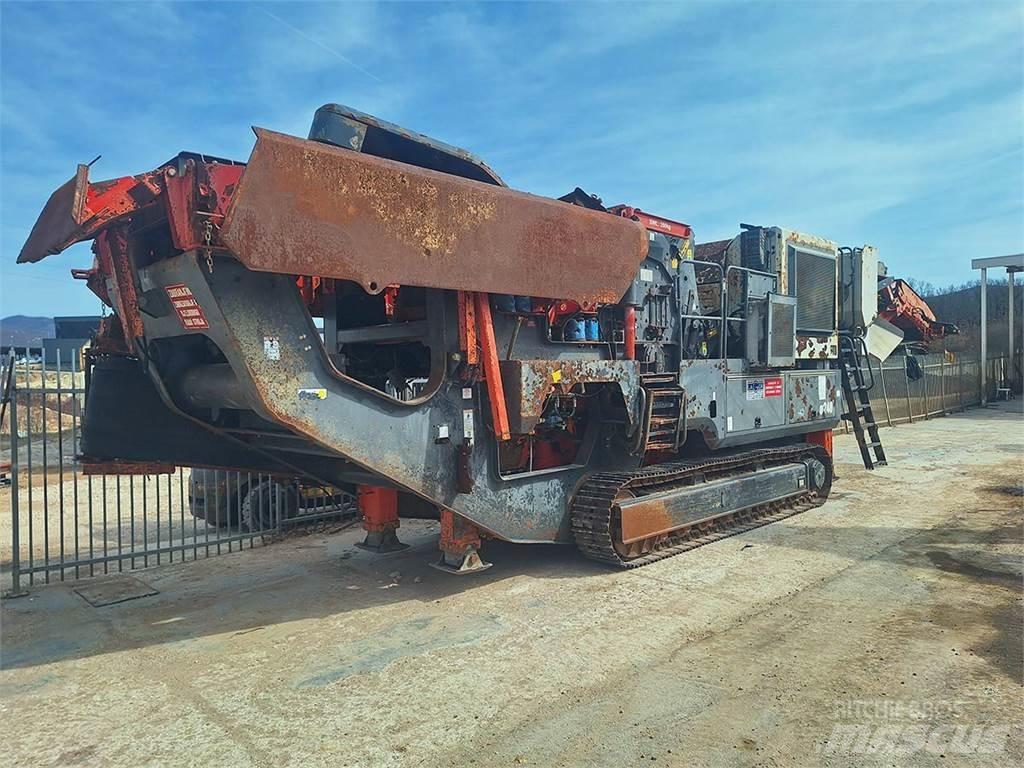 Sandvik QI 240 Iseliikuvad purustid