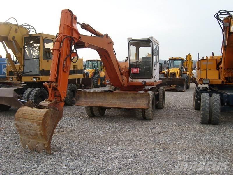 Schaeff HML 40 Ratasekskavaatorid
