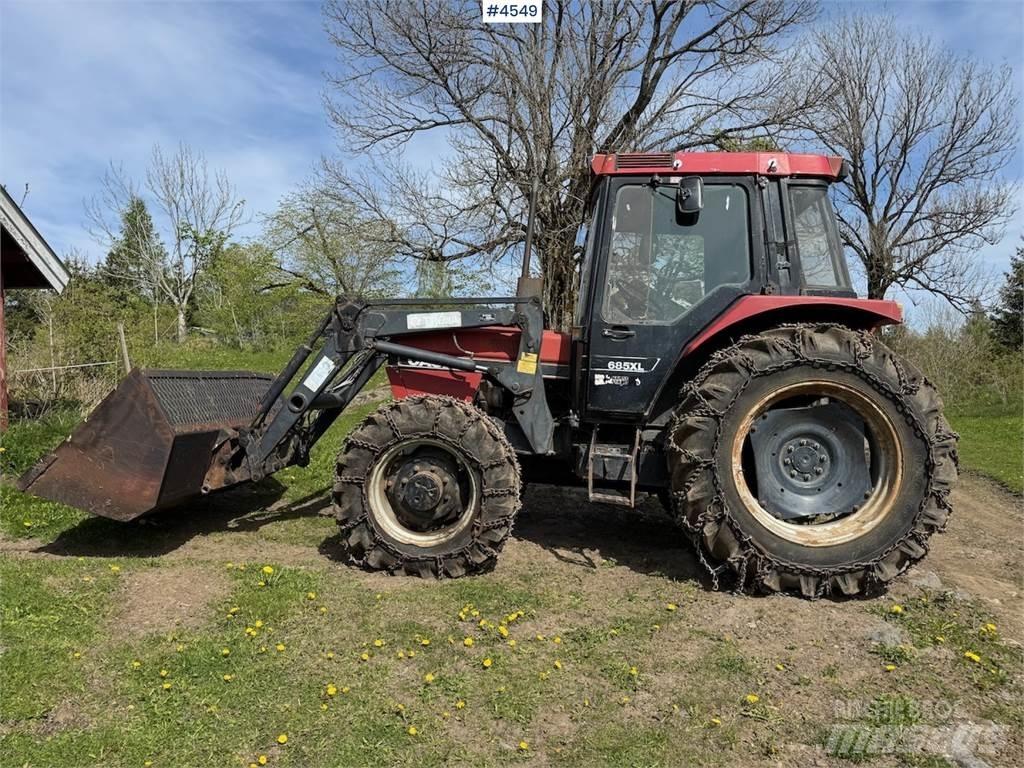 CASE 685 XL Traktorid