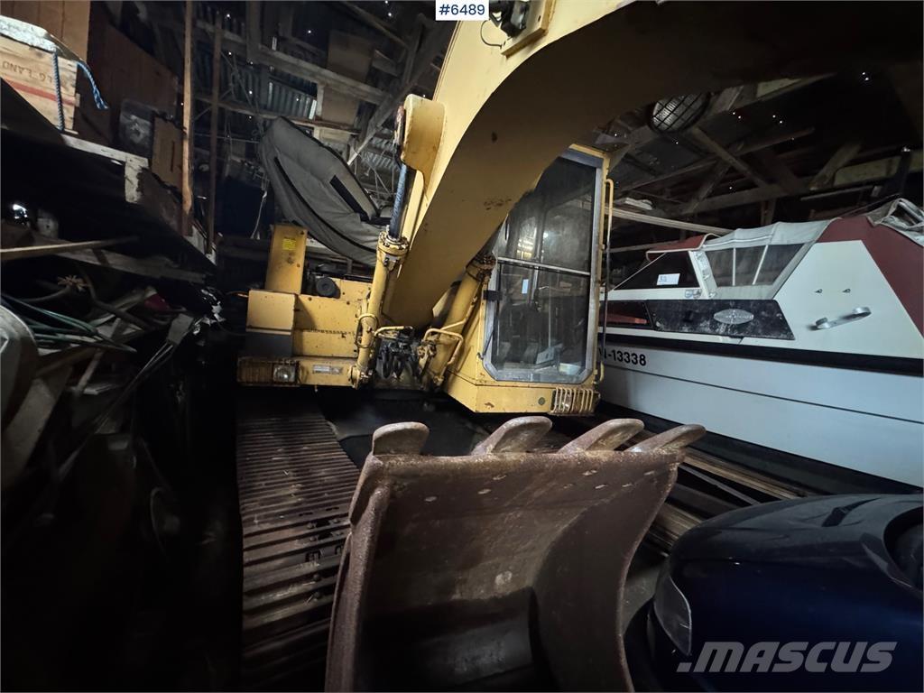 CAT 205 LC Roomikekskavaatorid