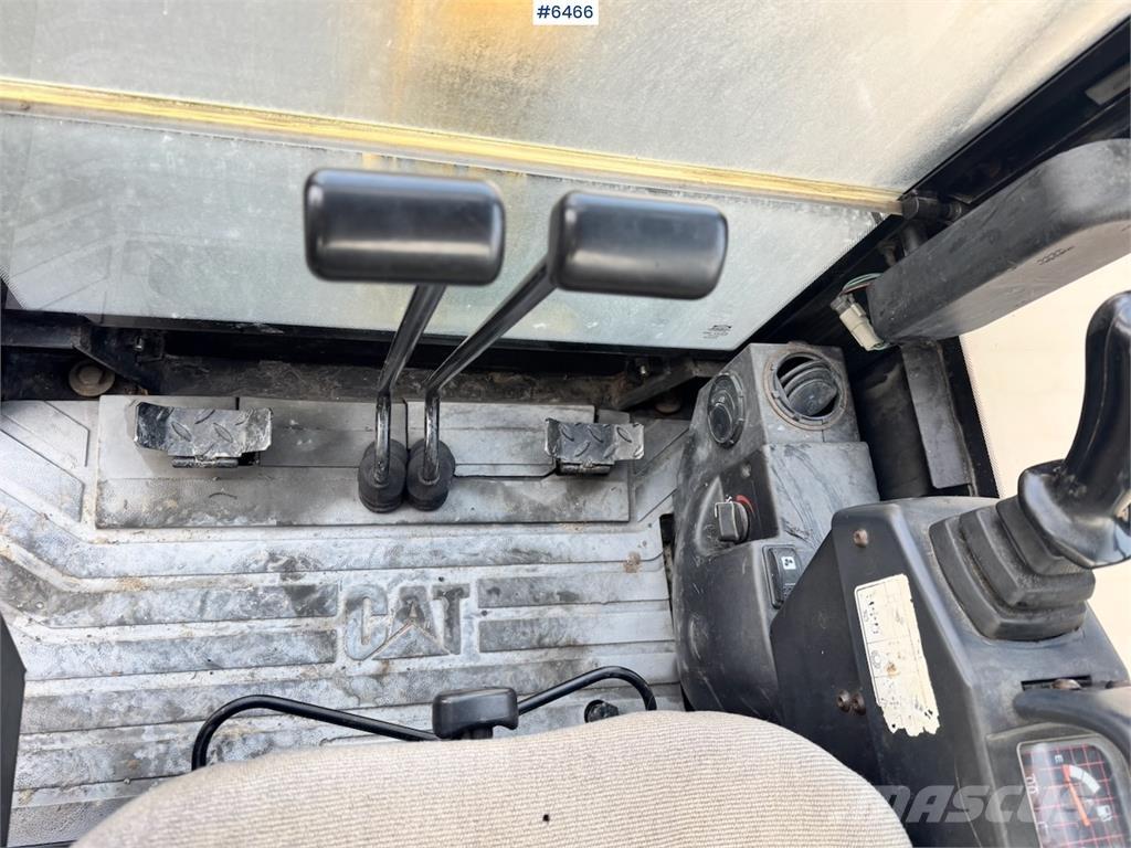 CAT 301.8 Roomikekskavaatorid