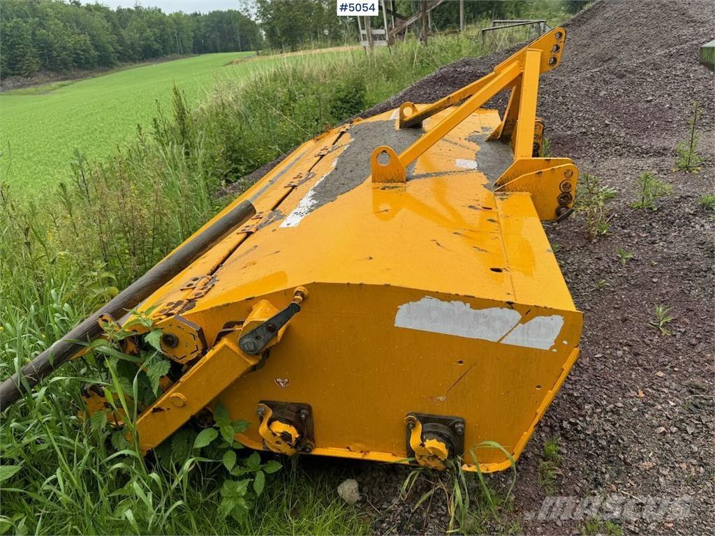  DynaDrive 2600 Muud mullaharimismasinad ja tarvikud