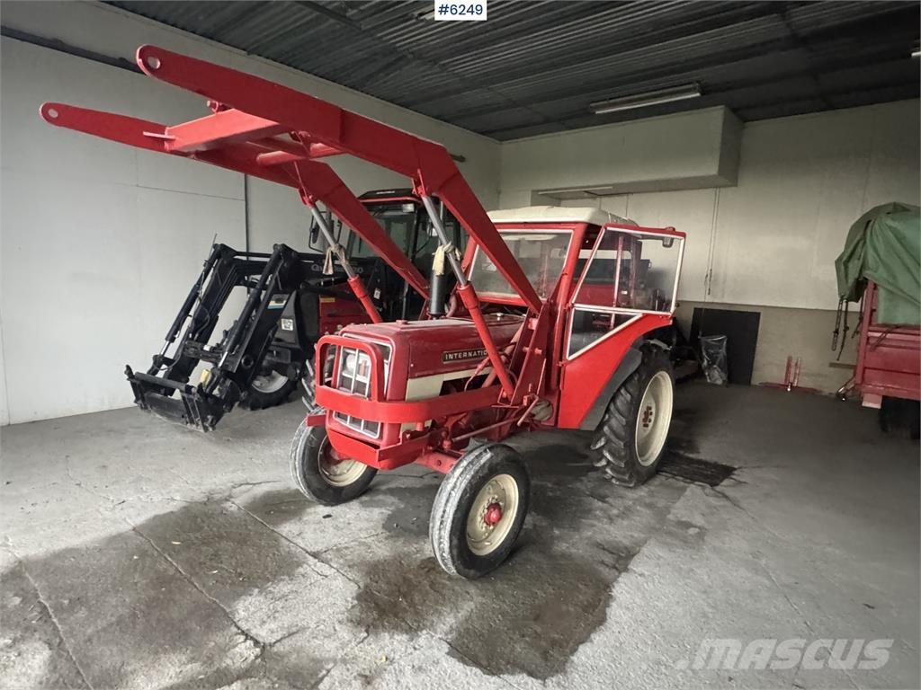 International 444 Traktorid