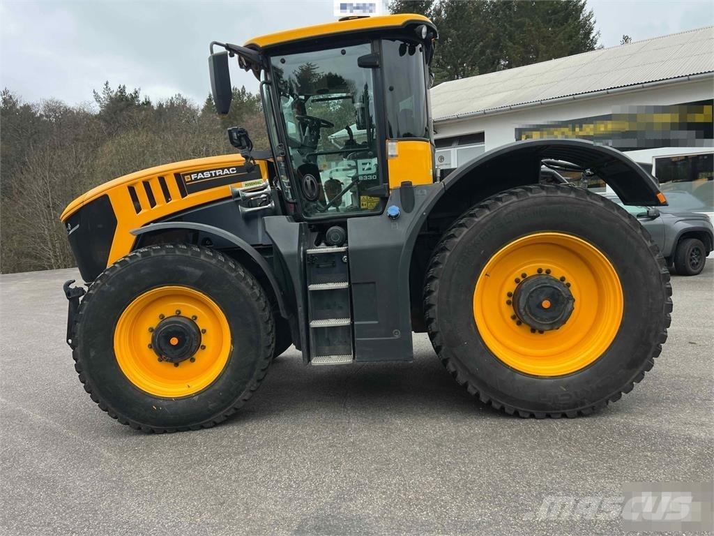 JCB Fastrac 8330 Traktorid
