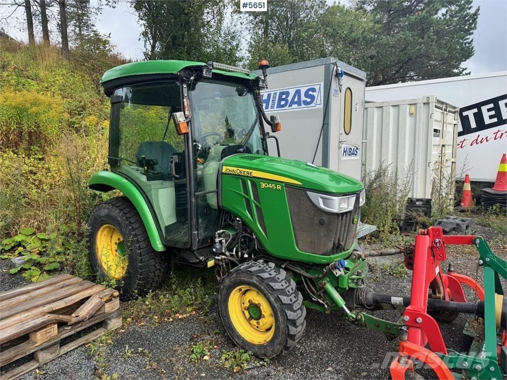 John Deere 3045R Traktorid