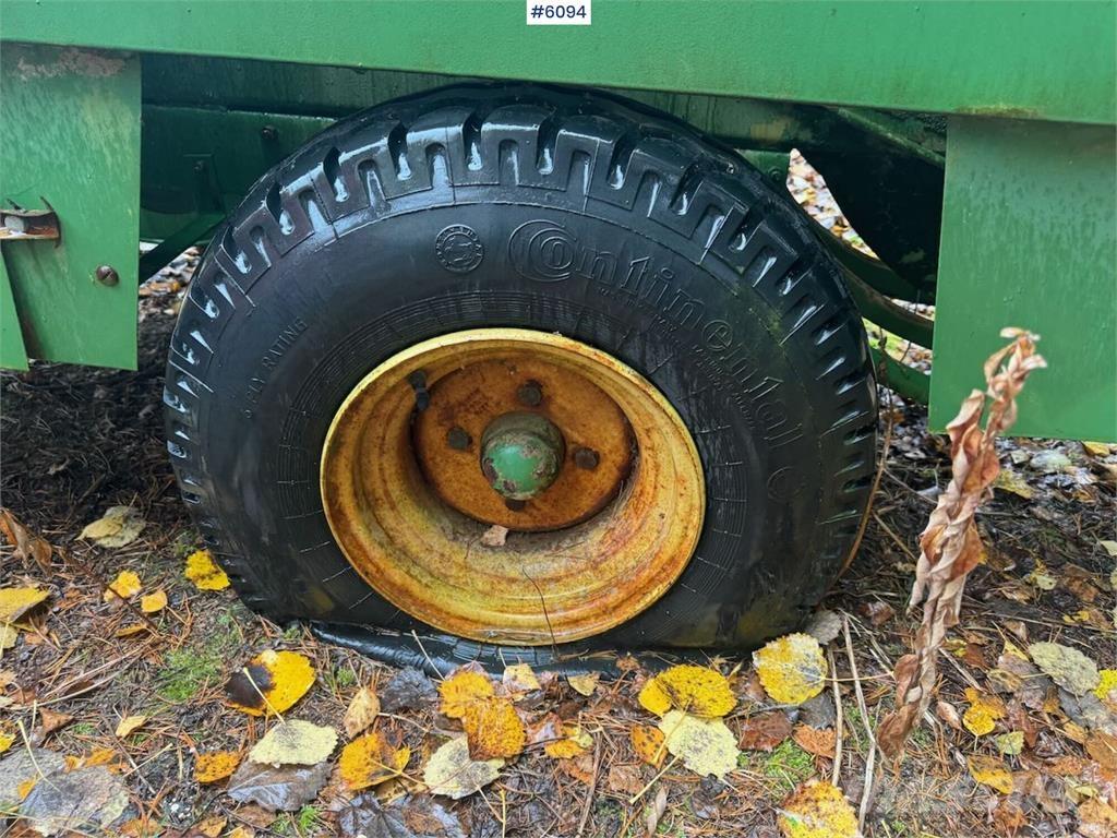 John Deere 332 Muud saagikoristusmasinad