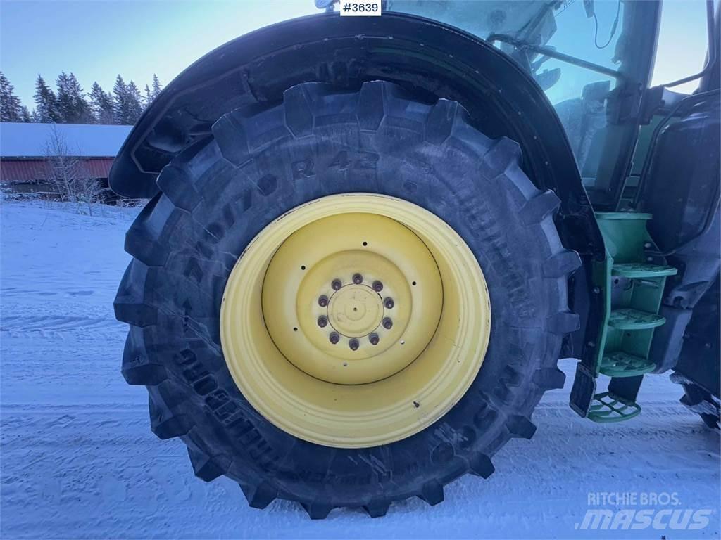John Deere 6215R Traktorid