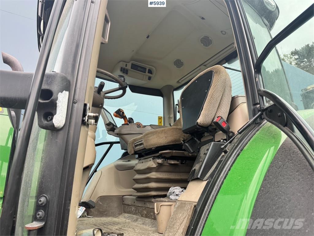 John Deere 6215R Traktorid