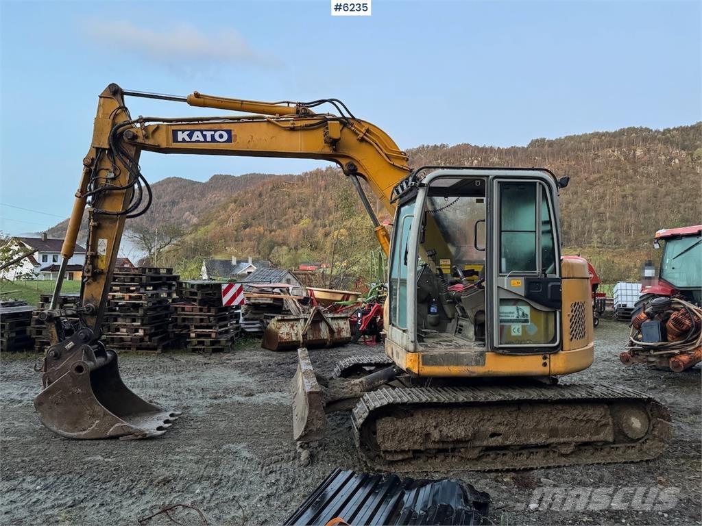 Kato HD 308 US Roomikekskavaatorid