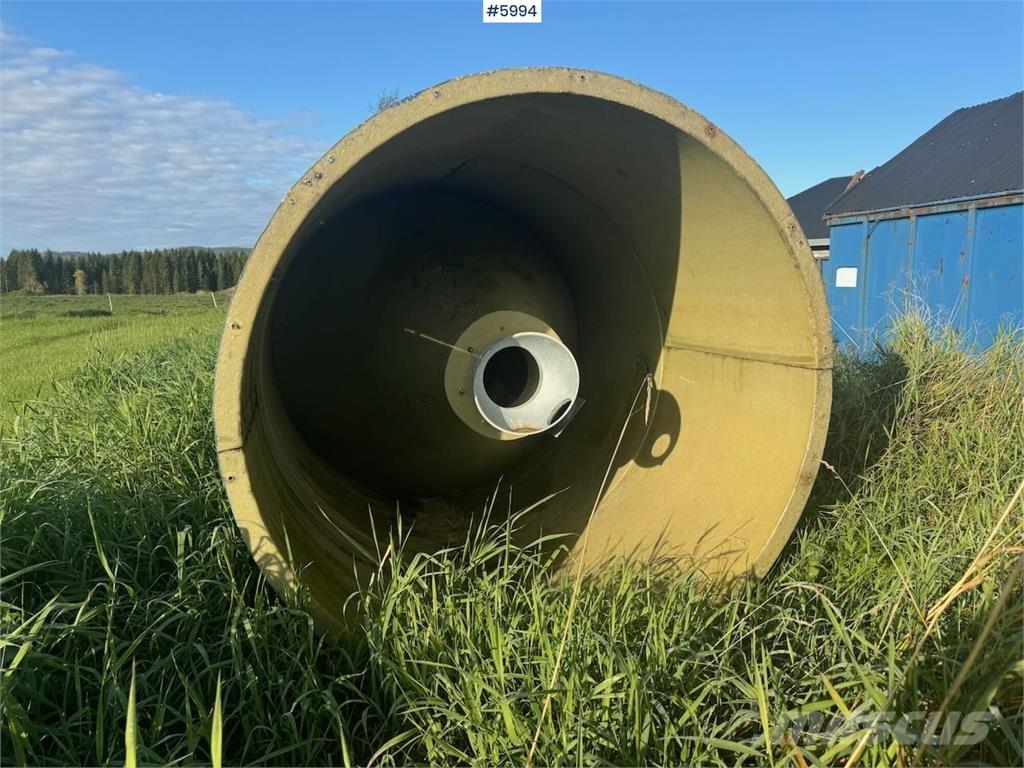  Silo Ca. 25 kubikk Muud traktoritarvikud