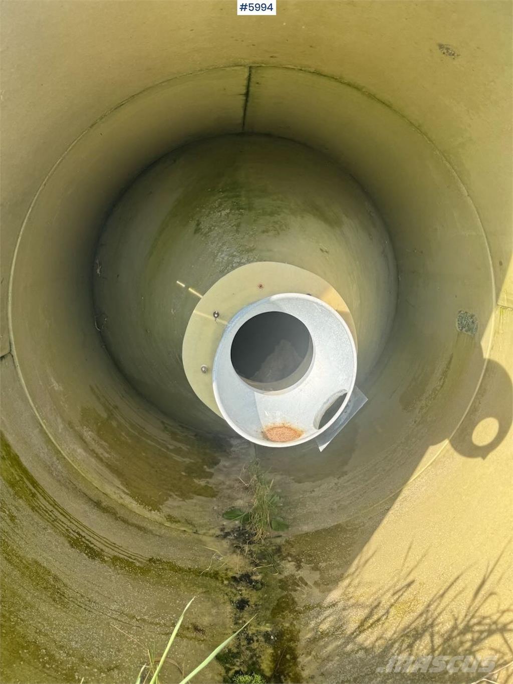  Silo Ca. 25 kubikk Muud traktoritarvikud